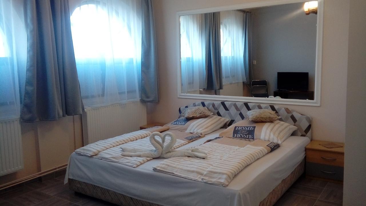 Kisdiofa Panzio Es Vendeglo Bed & Breakfast Vajdacska Exterior photo