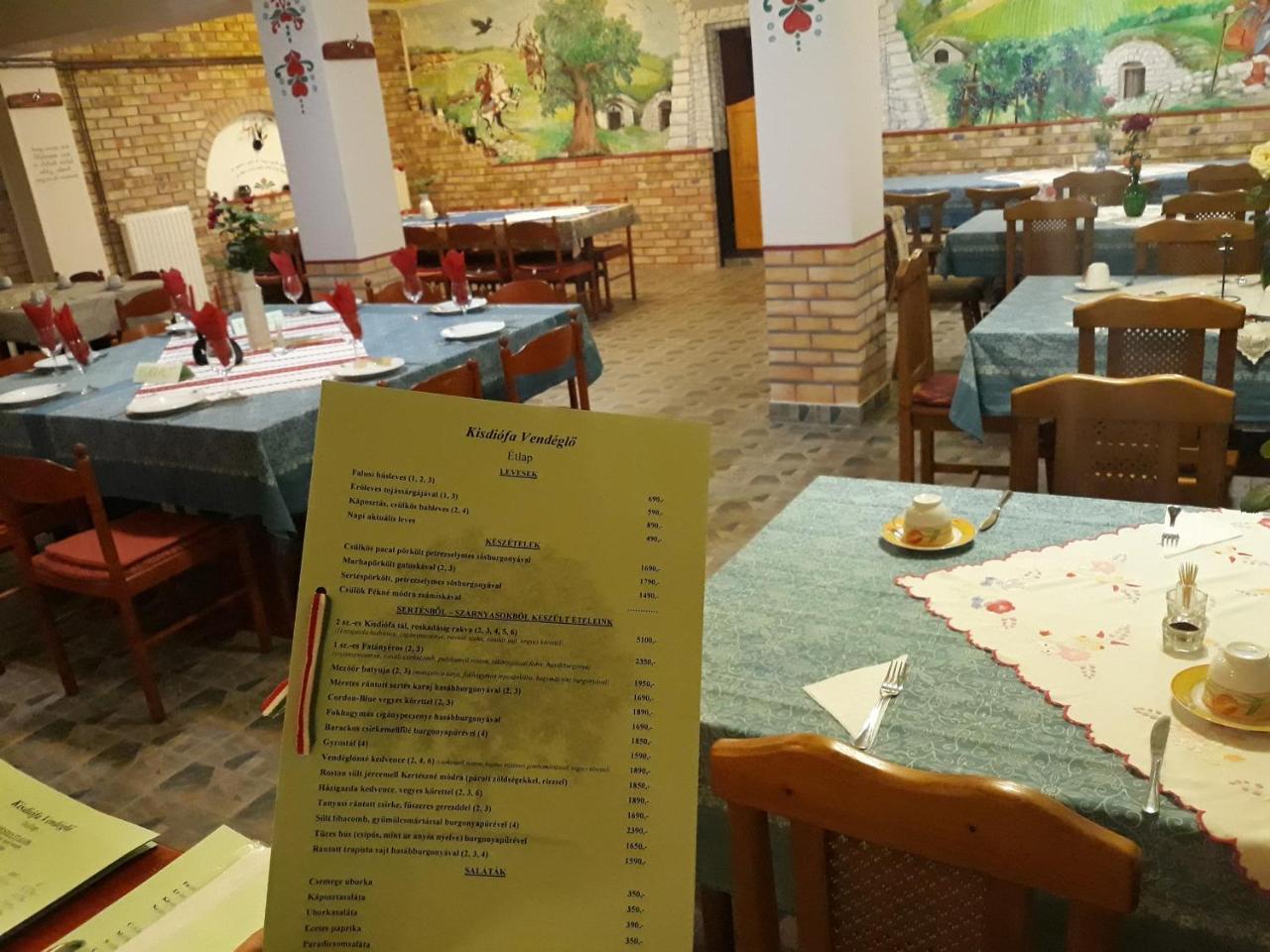 Kisdiofa Panzio Es Vendeglo Bed & Breakfast Vajdacska Exterior photo